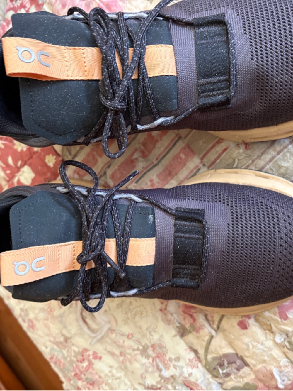 On cloud women’s sneakers